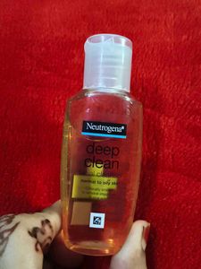 Neutrogena Deep Clean Facial Cleanser