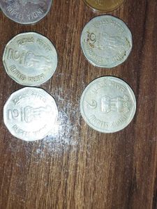 Two 2 Rupees/paisa coin from 1960-2003 collecti