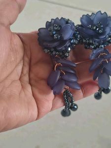 Beautiful Floral Drop Earrings new with tag