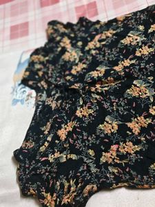 Chic Floral Print Top