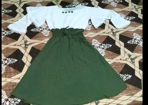 Elegant White &amp; Green midi dress