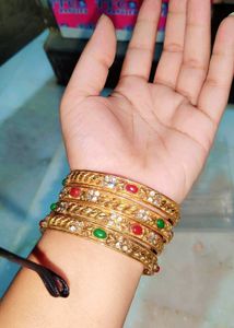 Gold-toned Bangle Set