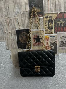 Chic Quilted Black Shoulder Bag