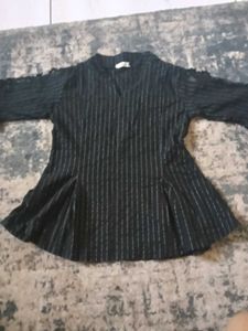 Chic Striped top with Lace Sleeves