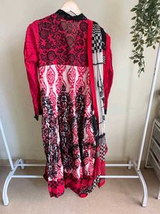 Gul Ahmed cottonPrinted Kurta Set with Dupatta