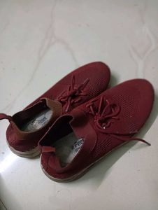 Maroon Knit Sneakers✨