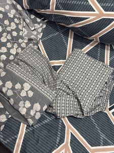 Elegant Grey Leaf Print Kurta set