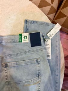 Light Wash Straight Leg Jeans
