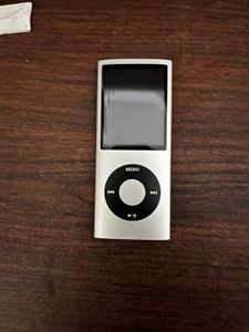 Apple iPod Nano Silver (8gb)