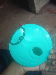 Manual Food Chopper also provides whisking