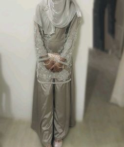 Elegant Embellished Kurta Set with Palazzo