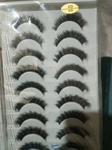 false eyelashes