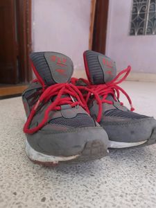 Sports Shoes