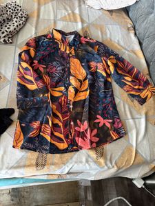 Vibrant Floral Print Button-Up Shirt
