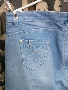 Light Wash Skinny Jeans