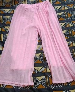 Girls pants with top 🎀🎀