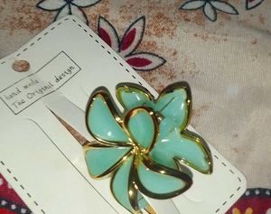 Stunning Teal Flower Ring