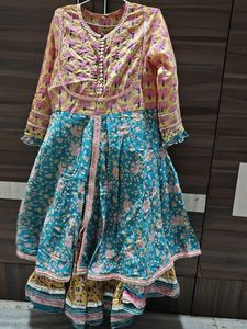 Beautiful Floral Print Kurta Set