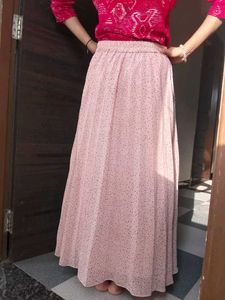 Elegant Pink Floral Print Pleated Skirt
