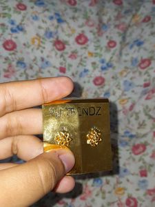Cute PII TRENDZ Flower Stud Earrings