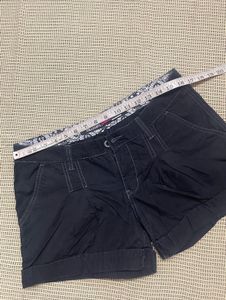 Women's Black Cuffed Shorts