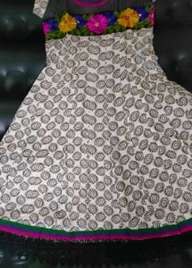 PRICE DROP Kurta With Flower Embroidery at the yok