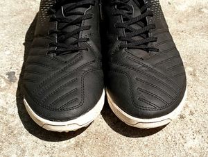 Kipsta Black Football Cleats