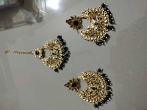 Elegant Gold & Black Earring Set