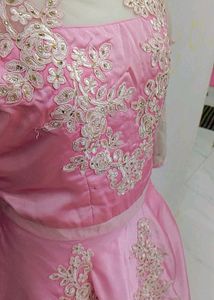 Elegant Pink 🩷 gown