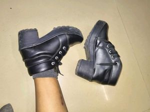 Stylish Black Lace-Up Heeled Boots