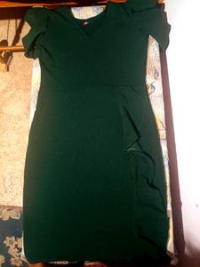 Elegant Green V-Neck Dress