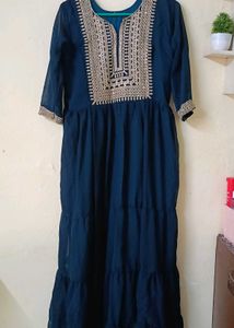 Elegant Navy Blue Tiered Gown