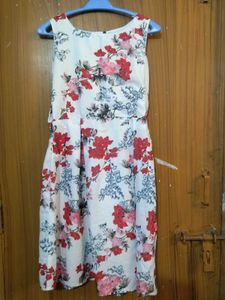 Floral Sleeveless Midi Dress