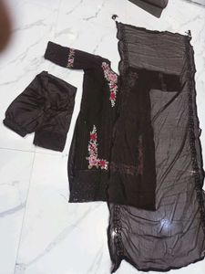 Elegant Embroidered Salwar Kameez dupatta 3xl