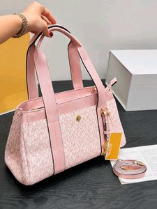 IMPORTED* ( NO BOX)*MICHAEL KORS**HIGH QUALITY IMP