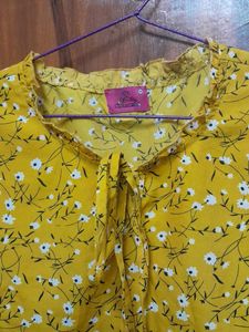 Floral Mustard Top