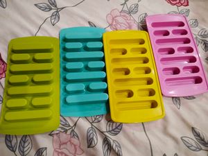 Set of 4 Ice Cube Trays
