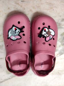 Action plus kids clogs