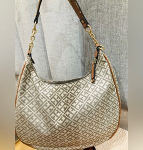 OG Canada Bought Tommy Hilfiger Hobo Bag