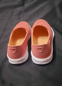 SHOE