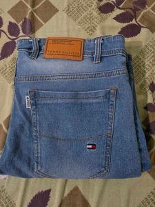 Tommy Hilfiger Light Wash Jeans