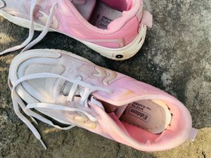 Pink Sports Shoes🎀