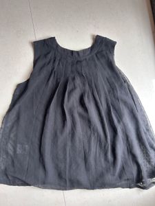 Chic Black Sleeveless Top