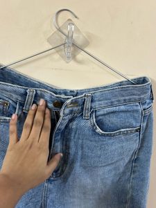 Light Wash Cropped Jeans