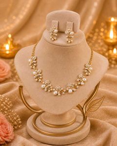 Elegant Pearl &amp; Crystal Necklace Set