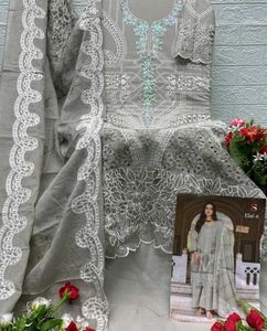 Designer Pakistani Suit