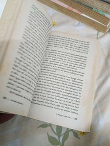 It Starts With Us by Colleen Hoover