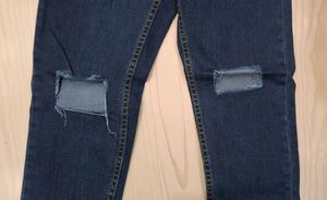 Women Blue Skinny Fit Mid-Rise Mildly Distressed S