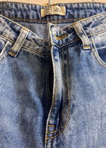 Distressed Wide Leg Jeans