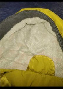 Winter yellow jacket hoodie and top free
